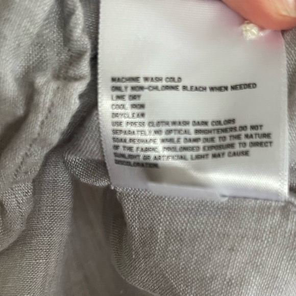 Uniqlo 100% linen button up shirt Small - Picture 5 of 6